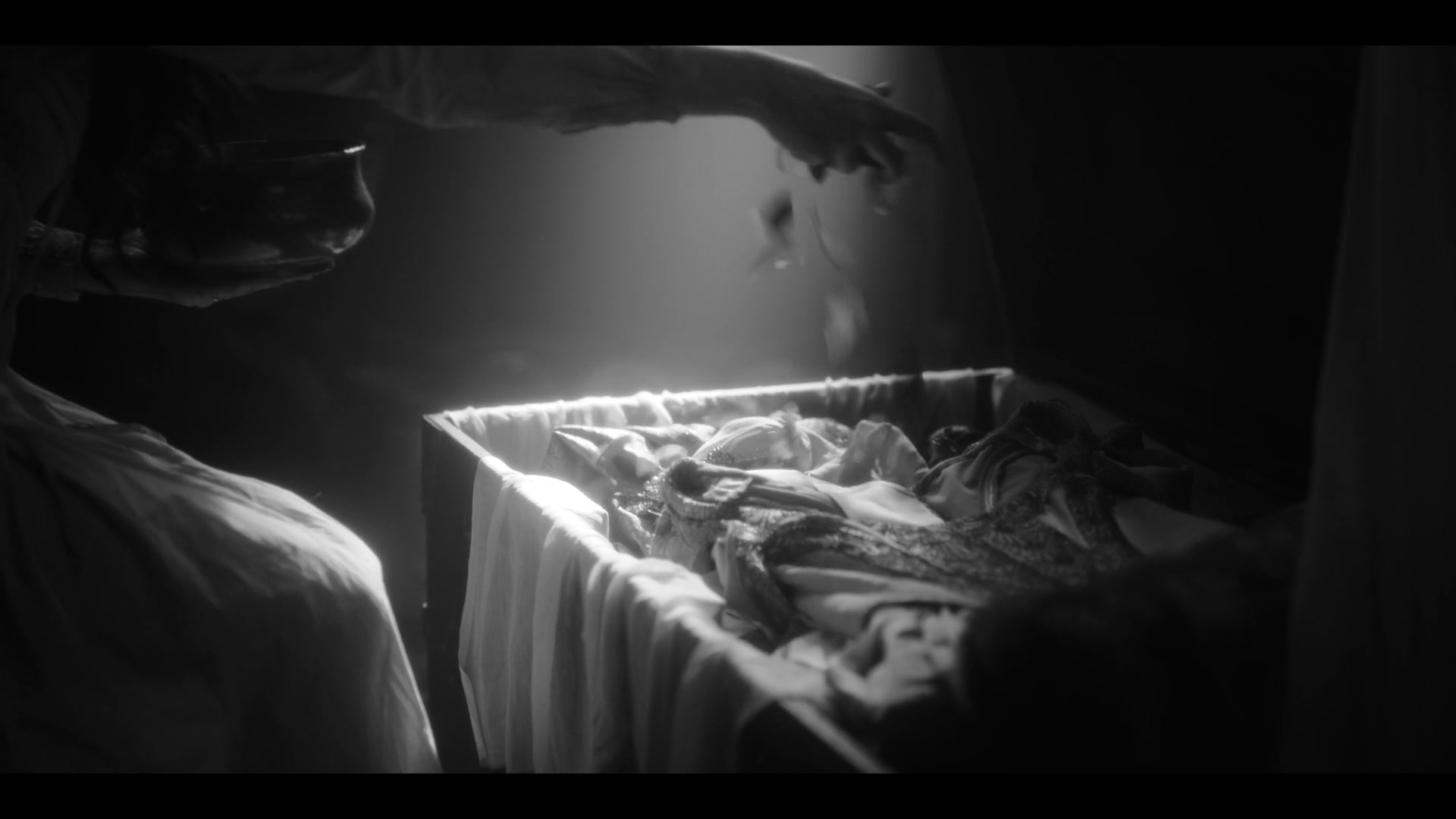 THOBM1x08_0324.jpg THOBM1x08_0324.jpg