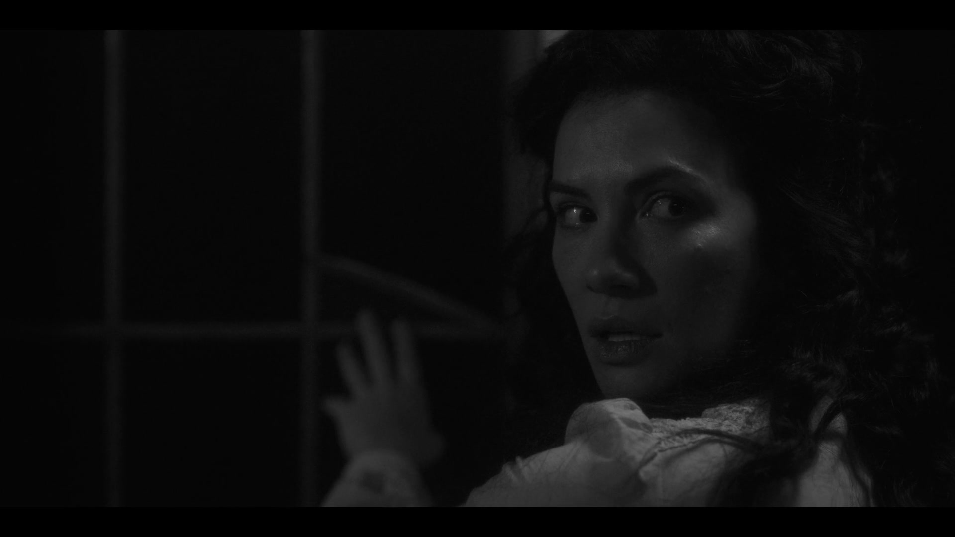 THOBM1x08_0419.jpg THOBM1x08_0419.jpg