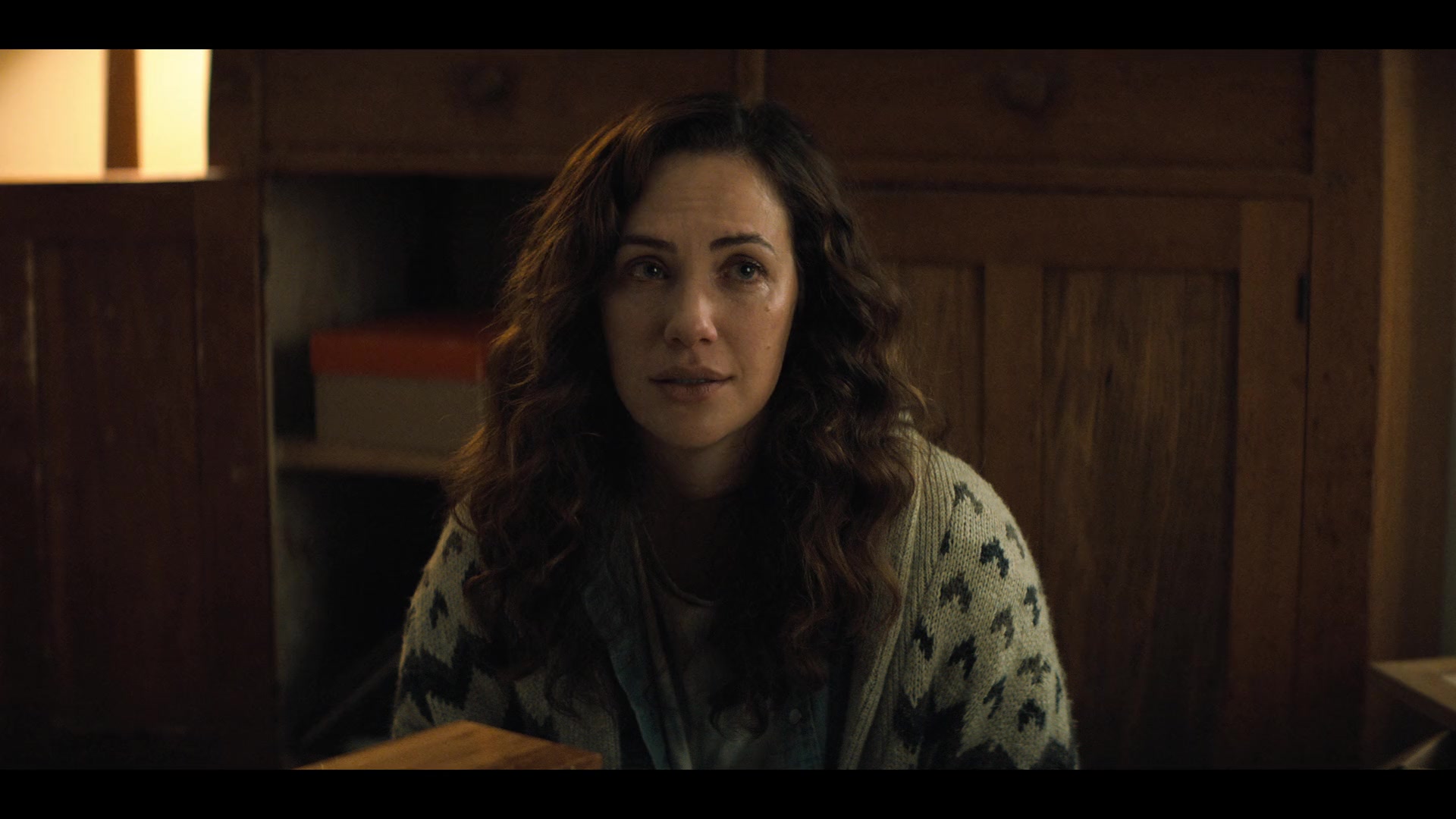 MidnightMass1x04_0083.jpg MidnightMass1x04_0083.jpg