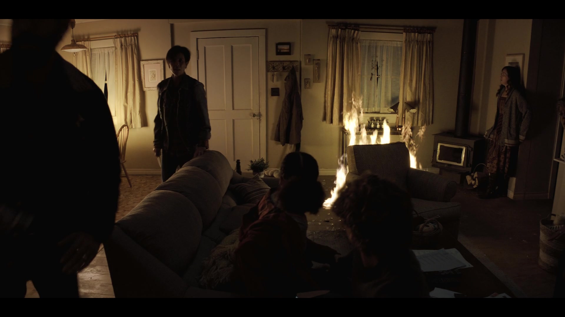 MidnightMass1x07_0070.jpg MidnightMass1x07_0070.jpg