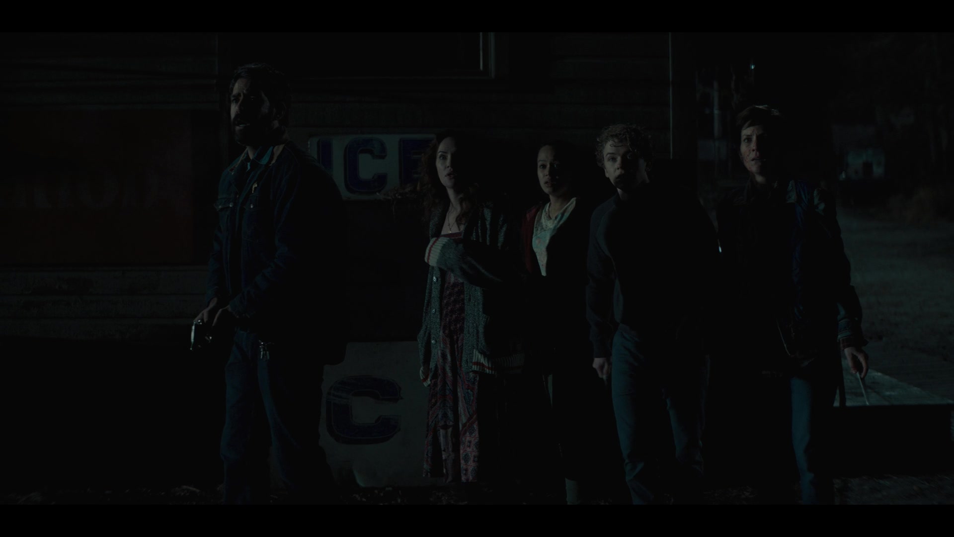 MidnightMass1x07_0086.jpg MidnightMass1x07_0086.jpg