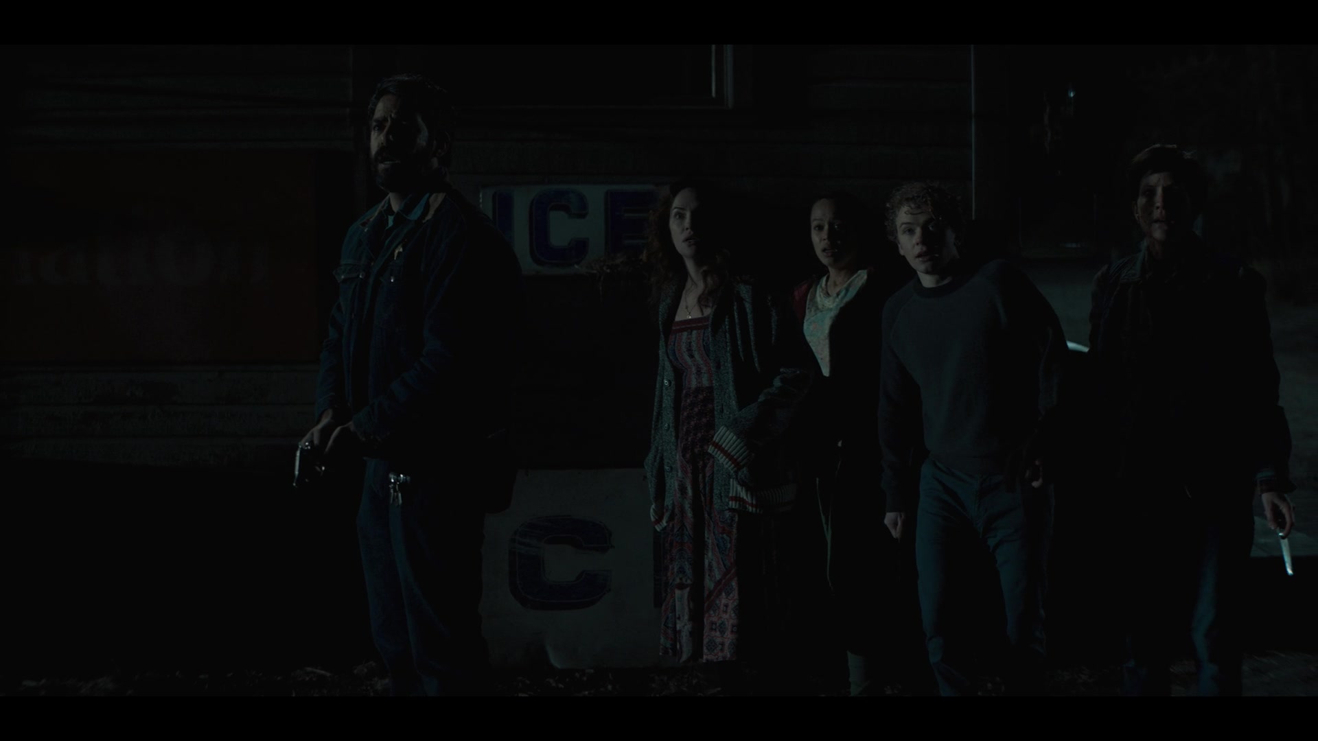 MidnightMass1x07_0088.jpg MidnightMass1x07_0088.jpg