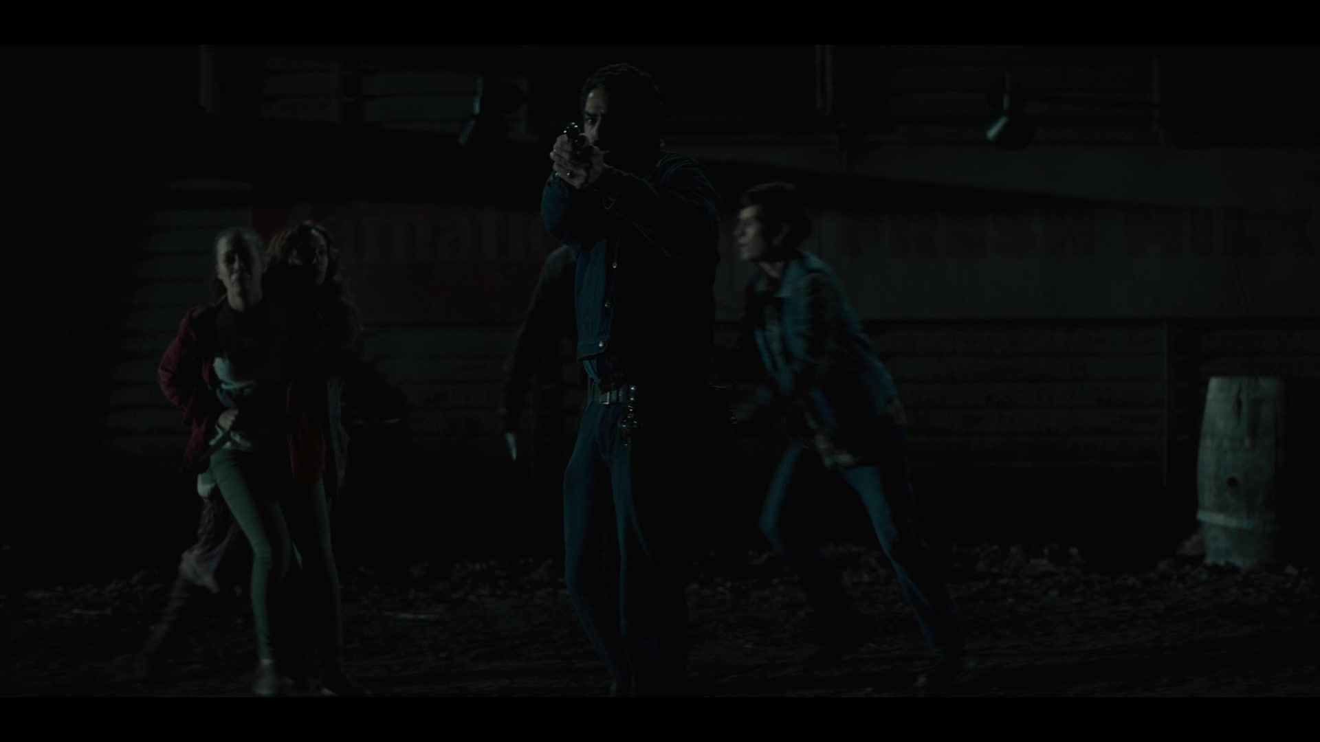 MidnightMass1x07_0105.jpg MidnightMass1x07_0105.jpg