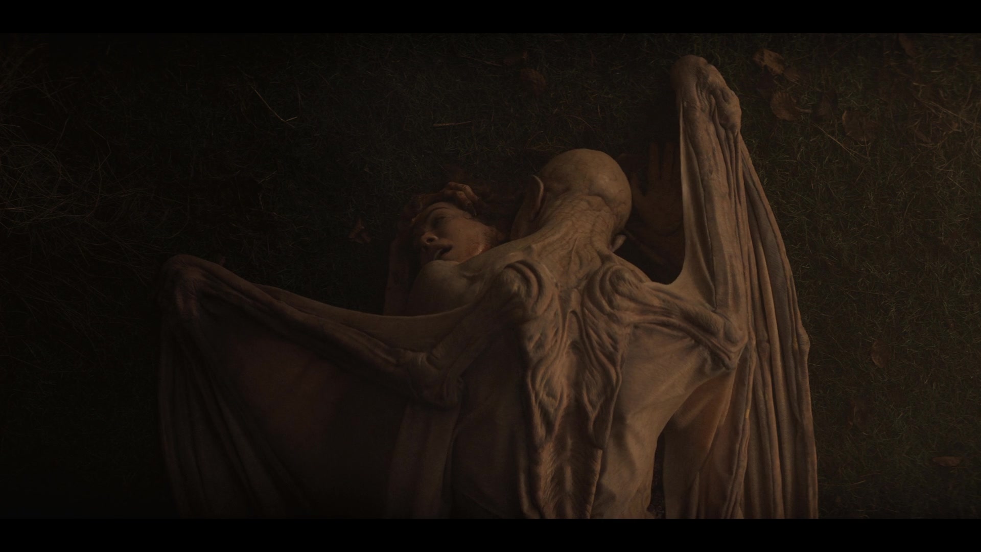 MidnightMass1x07_0154.jpg MidnightMass1x07_0154.jpg