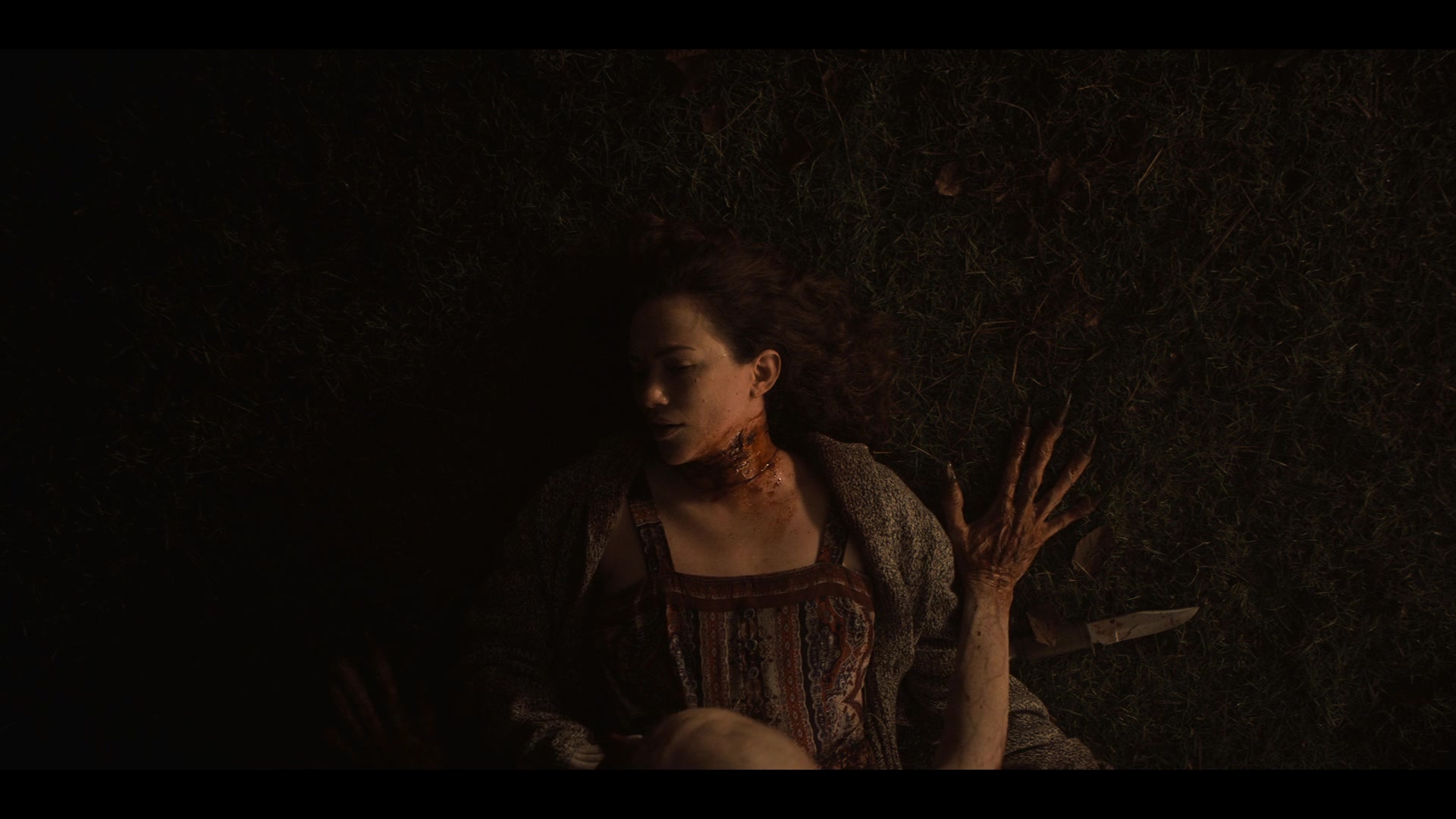 MidnightMass1x07_0172.jpg MidnightMass1x07_0172.jpg