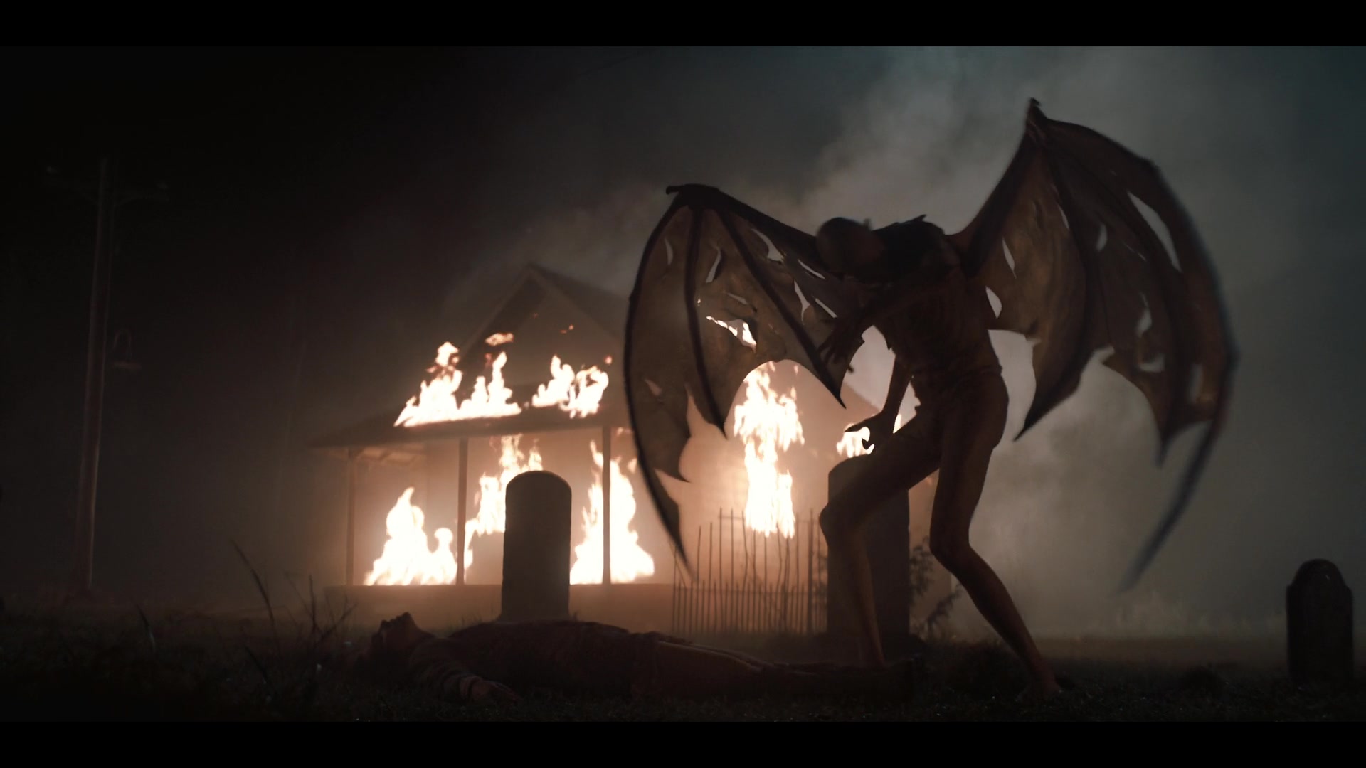 MidnightMass1x07_0175.jpg MidnightMass1x07_0175.jpg