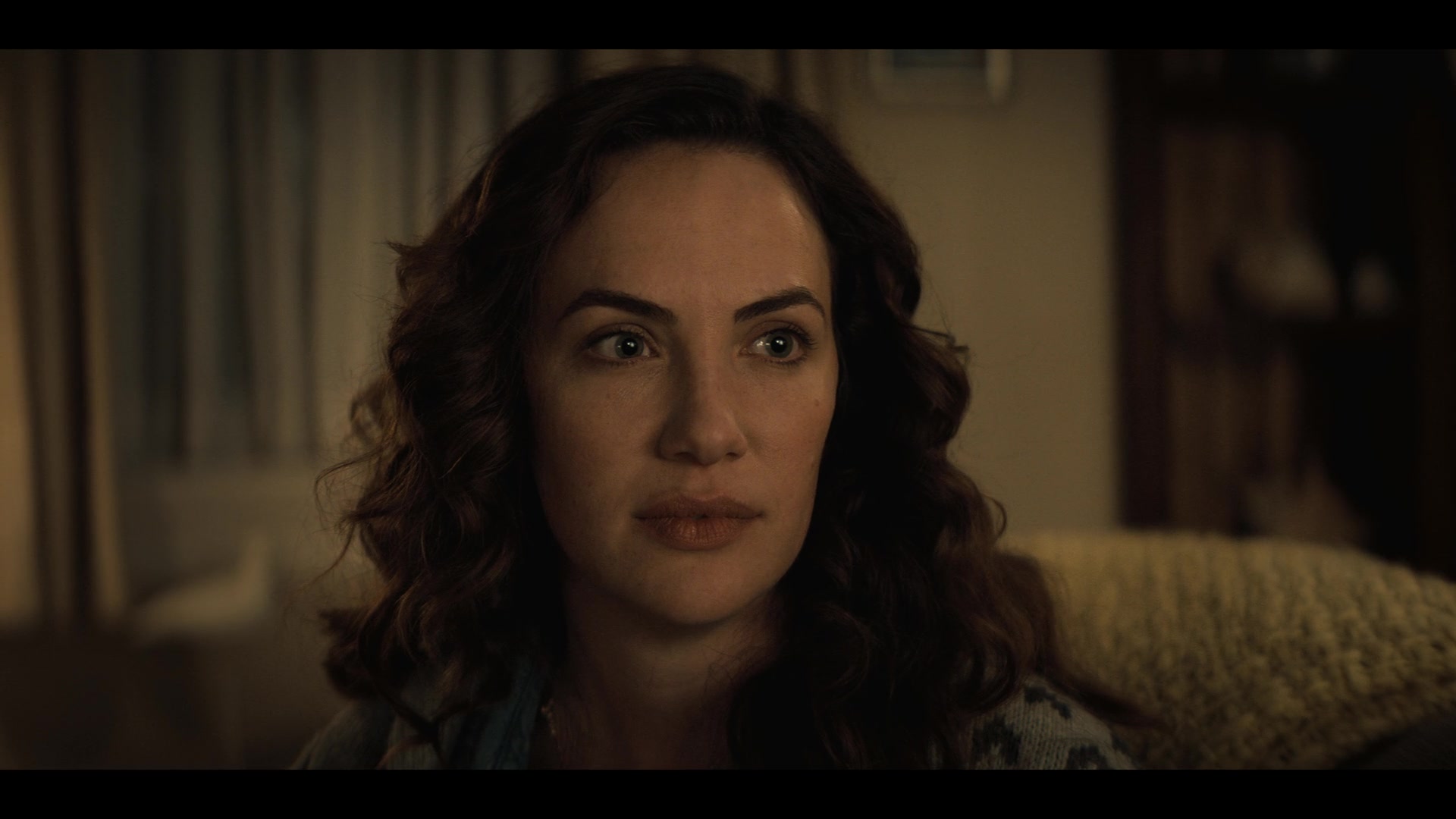 MidnightMass1x07_0200.jpg MidnightMass1x07_0200.jpg